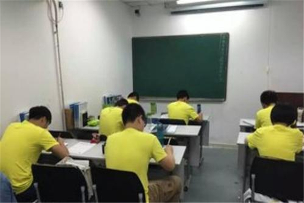 纽特思特教育加盟
